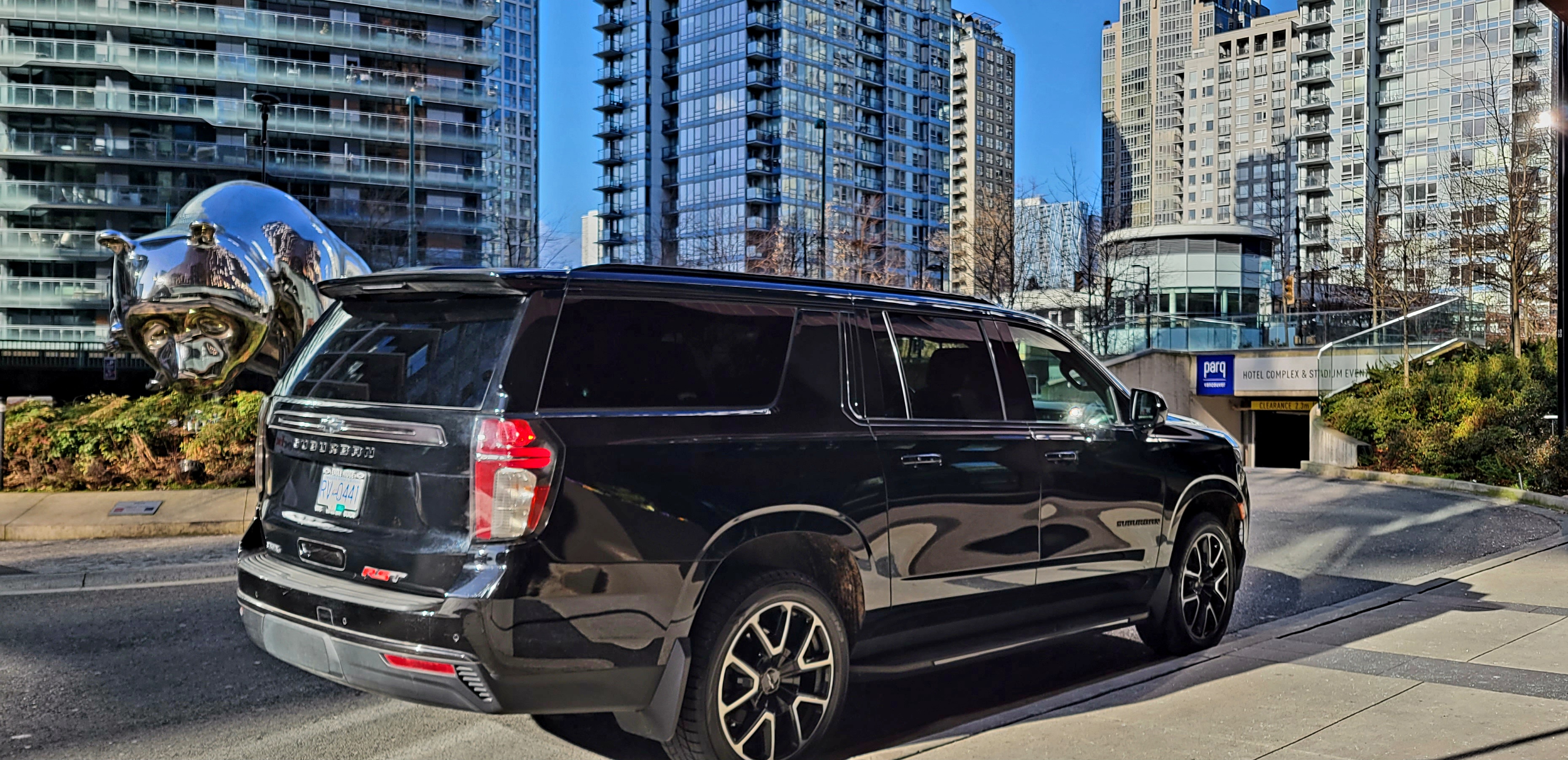 Viva Tours and Charters Suburban in downtown Vancouver